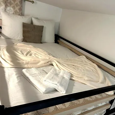Apartment Proche Moulin Rouge, Montmartre Paris